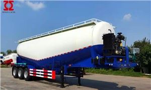 40m3 Razsut cement tanker polpriklopnik